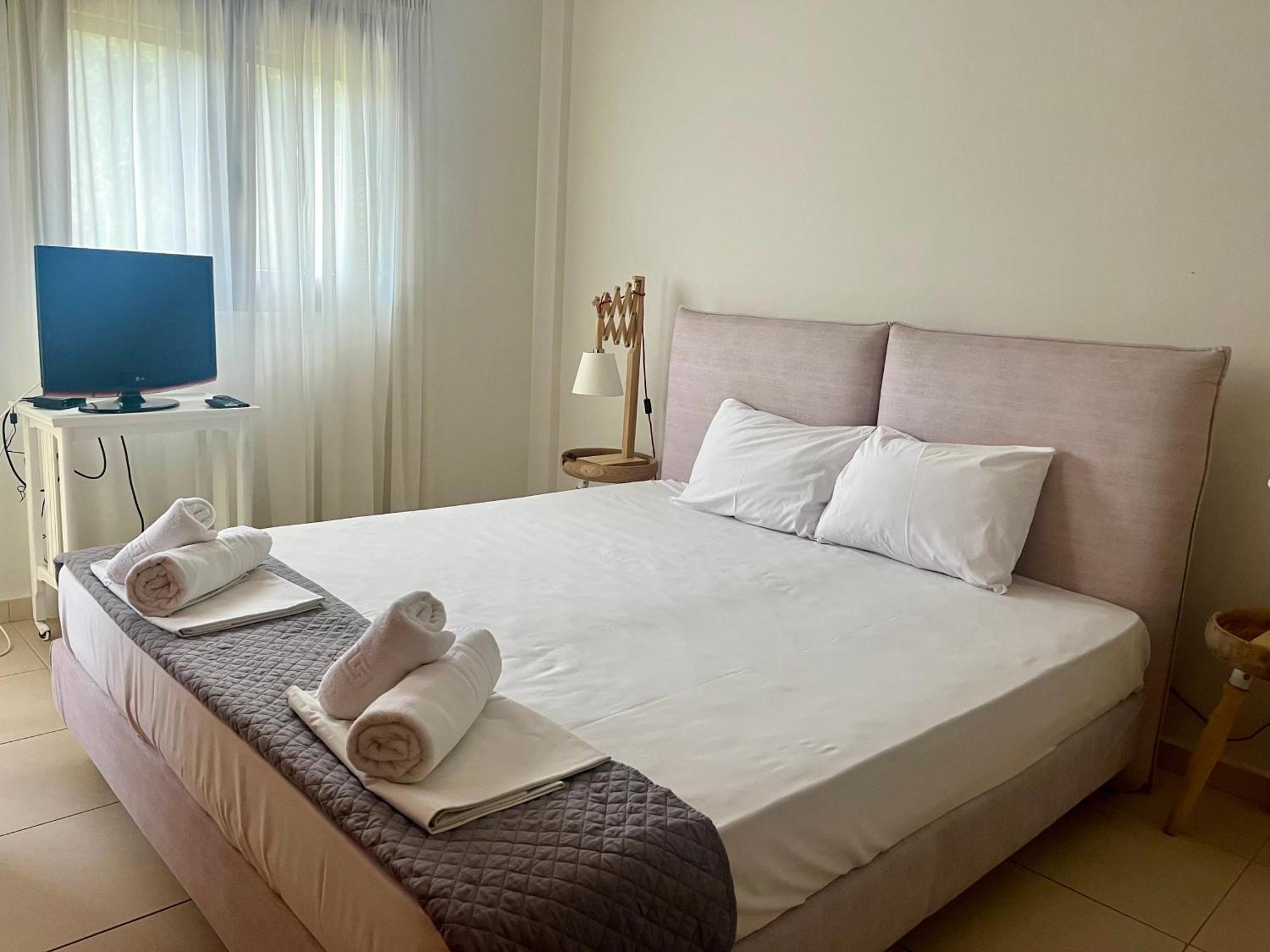 The Beach House - Apartments & Studios (Adults Only) Afytos Exterior photo